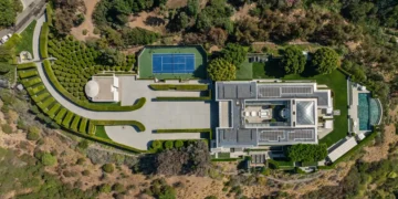 See the lavish homes 5 billionaires are selling — and why it could be tough for them to find buyers