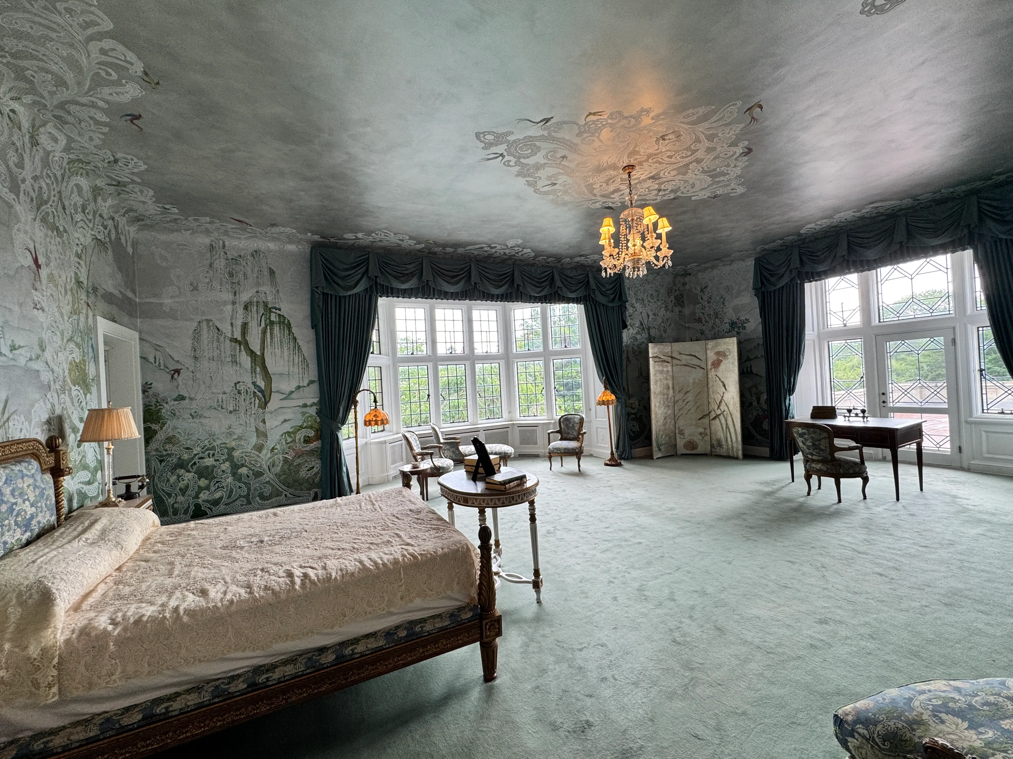 mrs coe bedroom coe hall