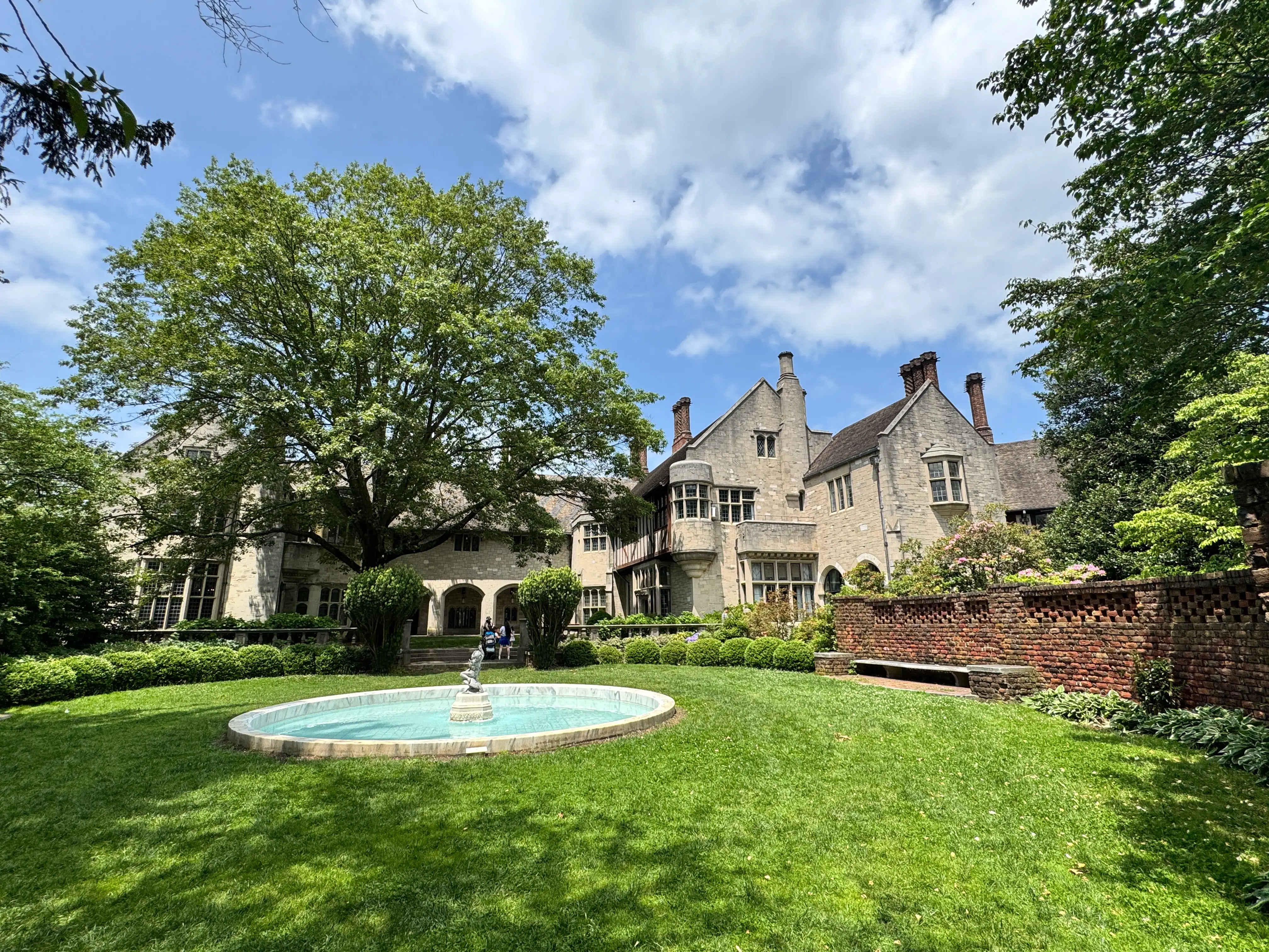 exterior of coe hall