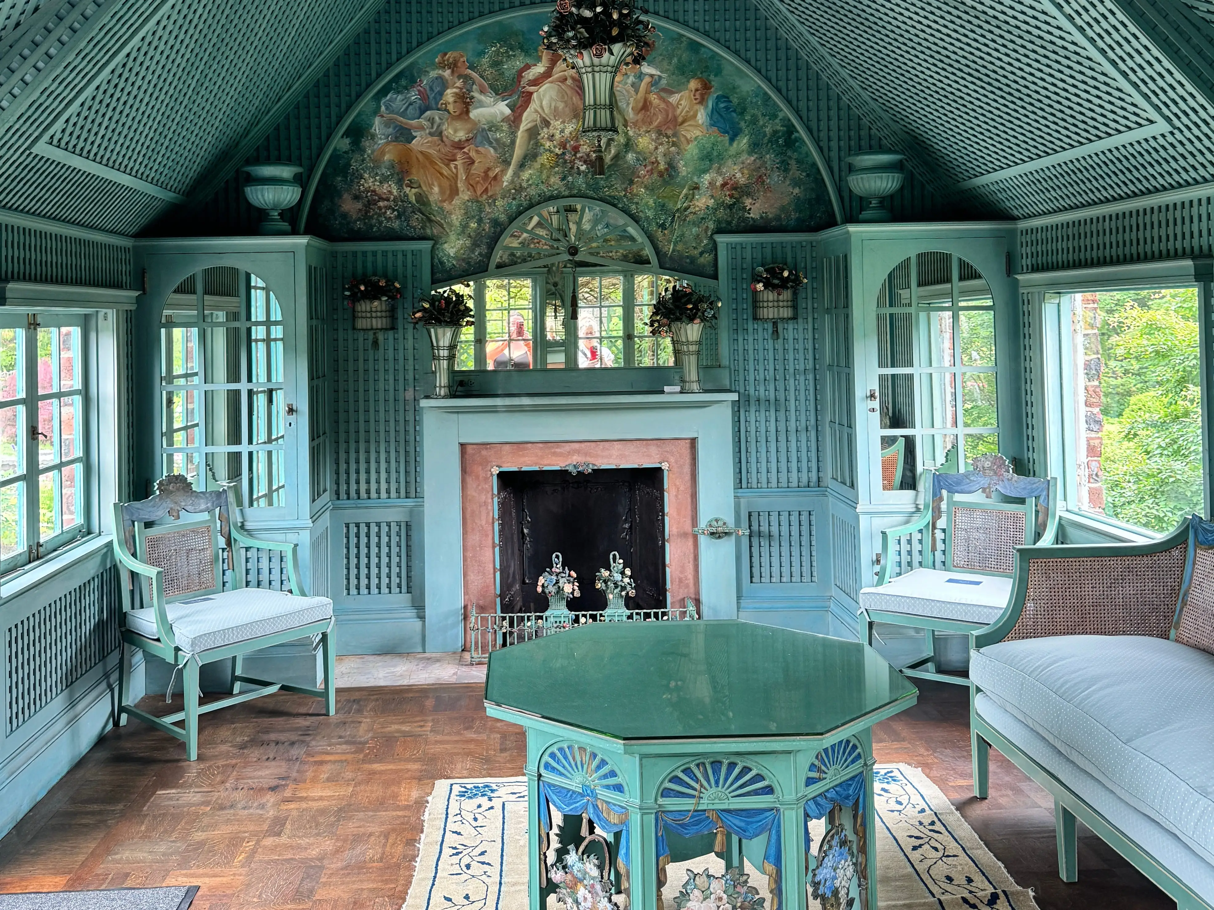 inside of tea house coe hall