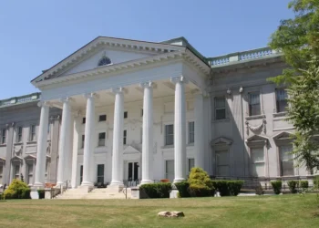 See inside Staatsburgh, a 30,000-square-foot Gilded Age mansion whose owners held tickets for the Titanic