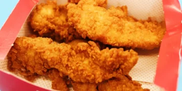 I tried chicken tenders from 14 fast-food chains and ranked them from worst to best