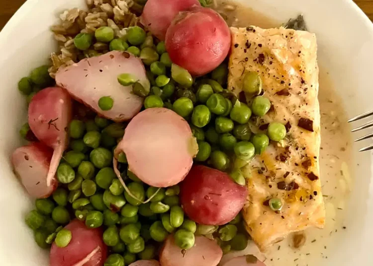 I asked ChatGPT to tweak my diet to lose fat and gain muscle. It spotted the habits holding me back.