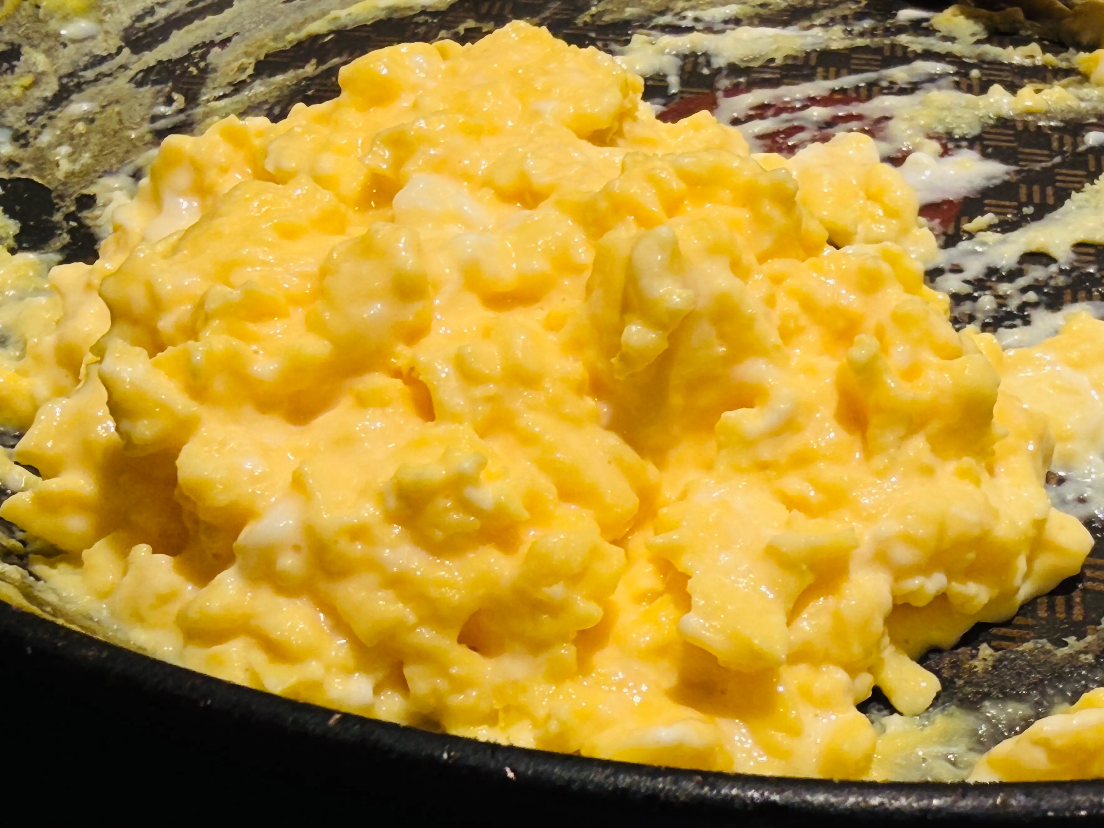 Gordon Ramsay scrambled eggs recipe in pan