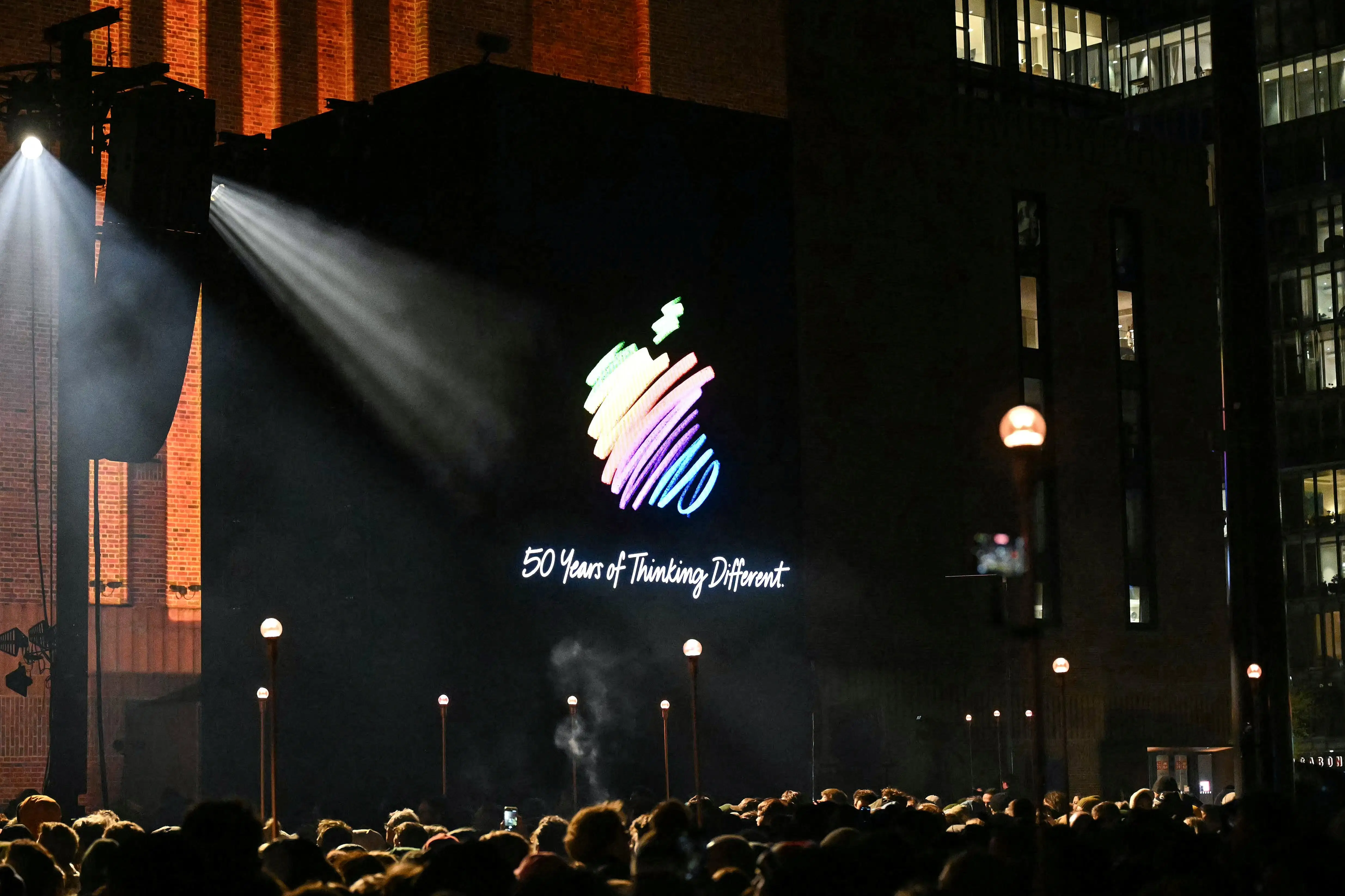 Thinking Different sign