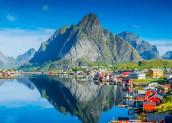 A doctor shares 3 simple healthy aging habits from Norway, an underrated longevity hotspot