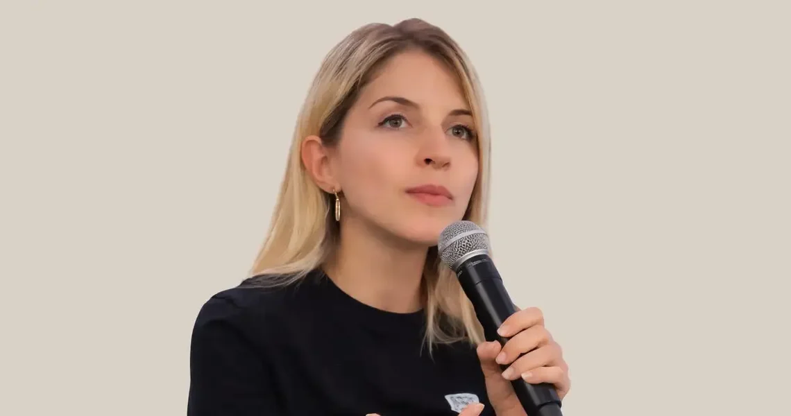 I used to advise companies on what to pay people. Here are 4 myths you should ignore when negotiating your salary.