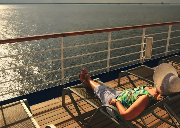 I’ve worked on cruise ships for years. Here are 6 things passengers should pack and 5 they shouldn’t.