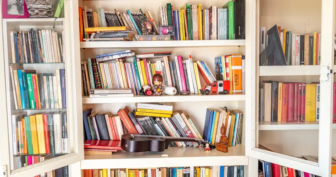 I’m a professional declutterer. Even I struggle to let go of books.