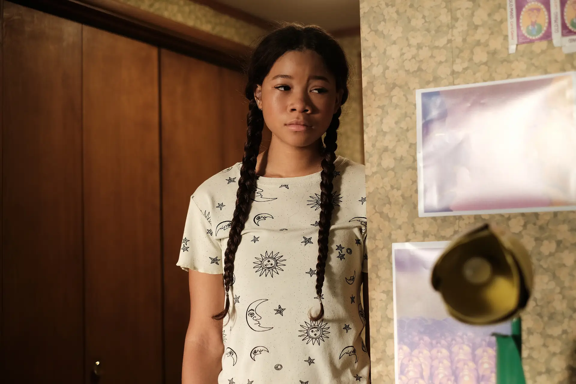 Storm Reid as Gia in 