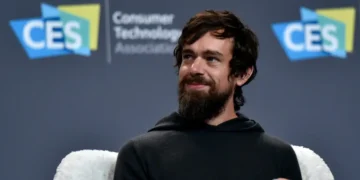 Jack Dorsey says he wants 6,000 Block employees reporting straight to him