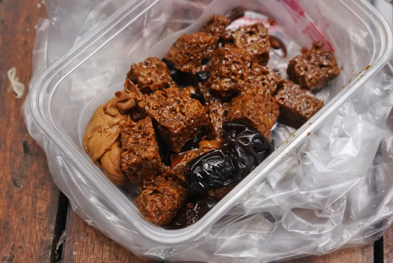 Kaofu is a common dish in Benbang cai, Shanghai's traditional home-style cuisine,