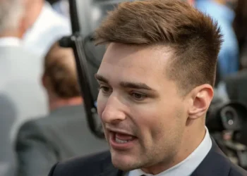 Inside the rise of Trump’s favorite online brawler