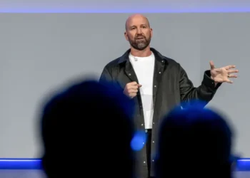 Meta’s CTO has some advice for college students wanting to work in tech: ‘Constantly be building.’