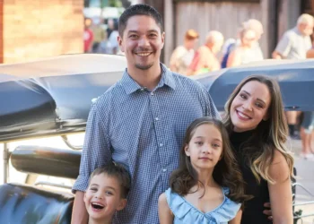 He burned out, moved to Thailand with his family, and found early retirement didn’t suit him