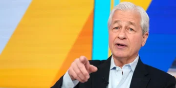 Jamie Dimon warns high taxes could push people out of New York  — but Wall Street isn’t leaving yet
