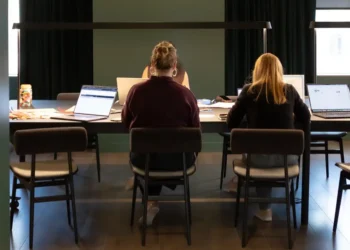 RTO didn’t stick. Now this company is paying workers to come in — and said office attendance has increased 57%.