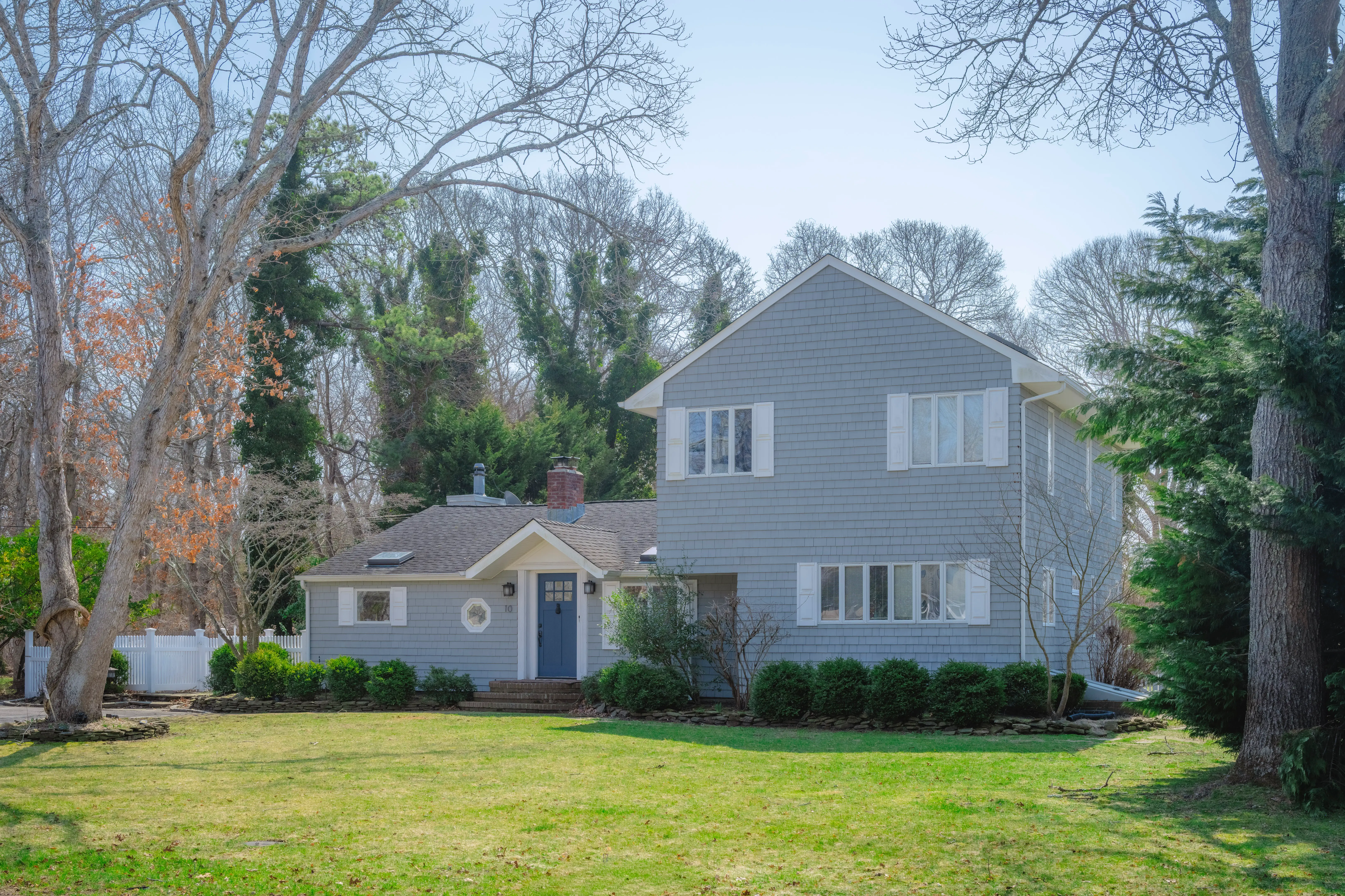 exterior of Vanessa Gordon's home with blue panneling