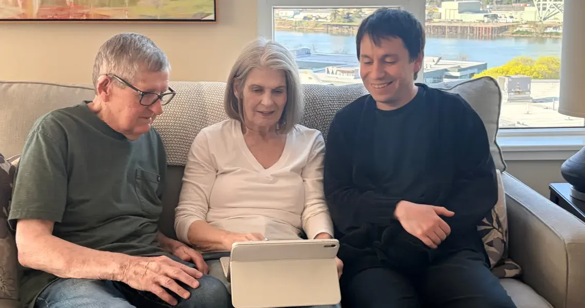 I quit my software engineering job to help seniors with tech. I assist them with things like recovering photos and bank accounts.