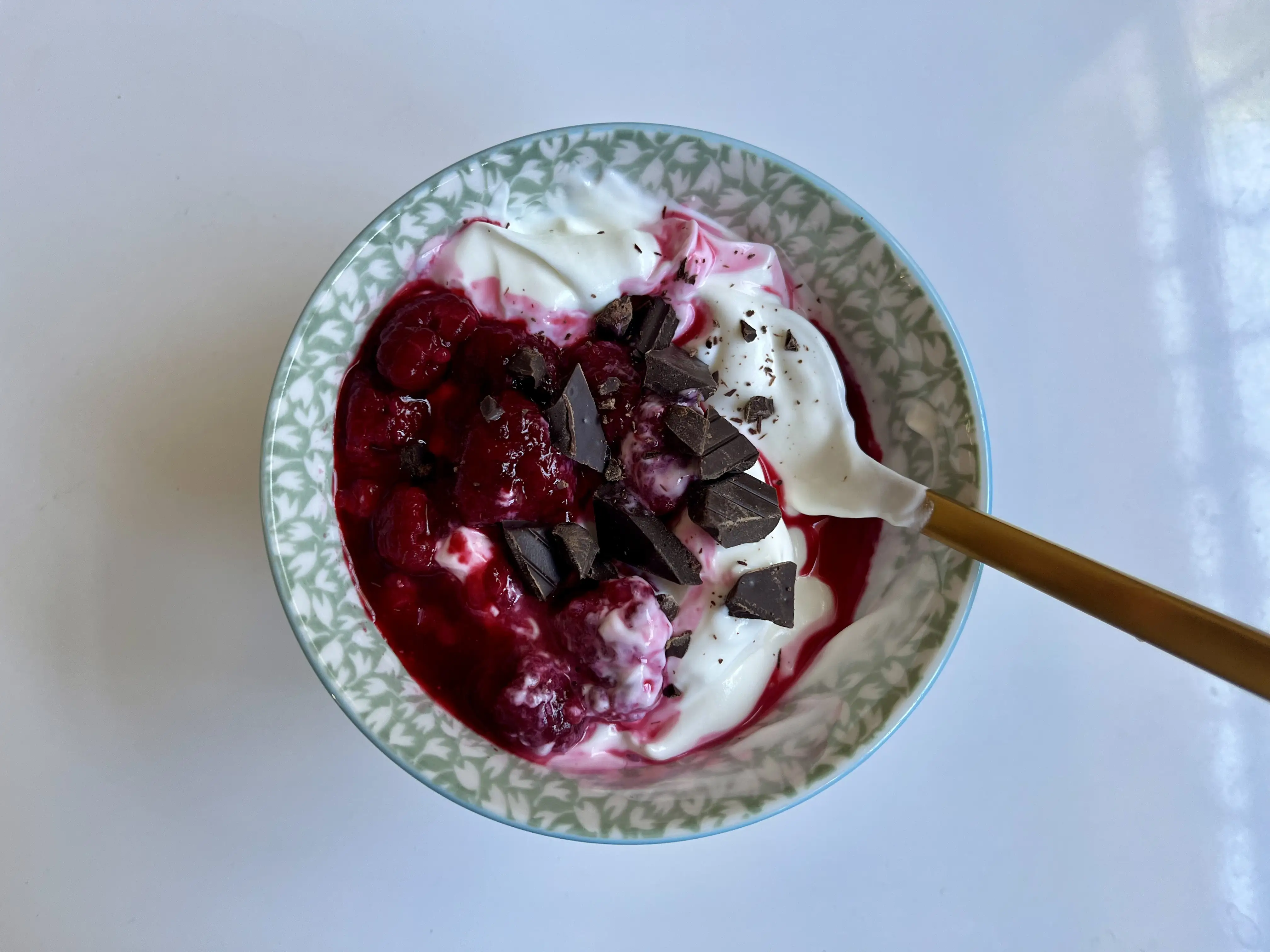 Rachel Hosie yogurt bowl