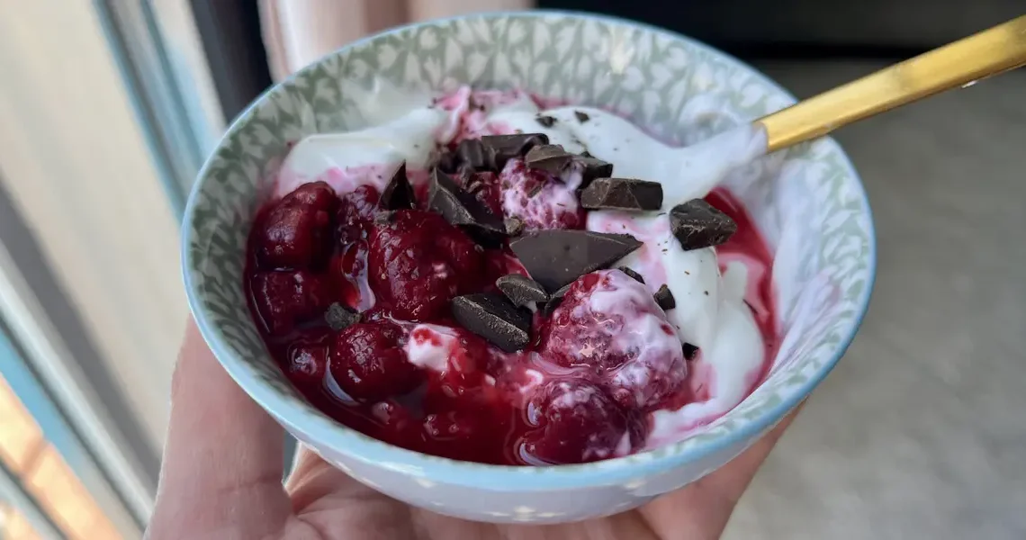 I lost 35 pounds without giving up dessert. Having this dietitian-approved snack before bed helps me satisfy my sweet tooth.