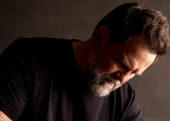 I’m the creator of the Theragun. Here’s a day in my life, starting with a morning mantra and ending with my 3-second trick to fall asleep.