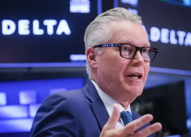 Delta’s CEO said affluent passengers, ‘immune’ to geopolitical conflict, are driving sales