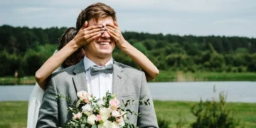 A startup founder’s viral post about messaging a colleague on their wedding day has sparked a workplace boundary debate