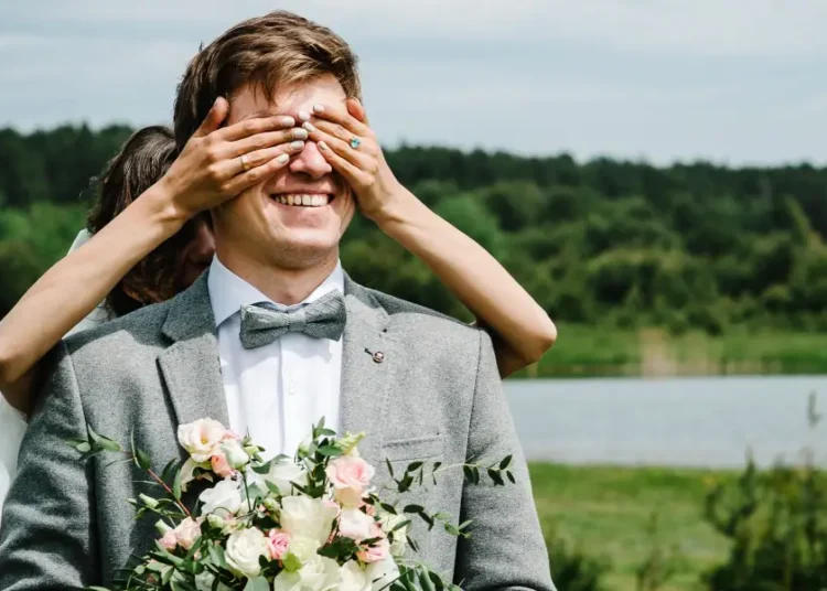 A startup founder’s viral post about messaging a colleague on their wedding day has sparked a workplace boundary debate