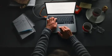 Saturdays are for Claude: How AI limits are quietly reshaping the workday