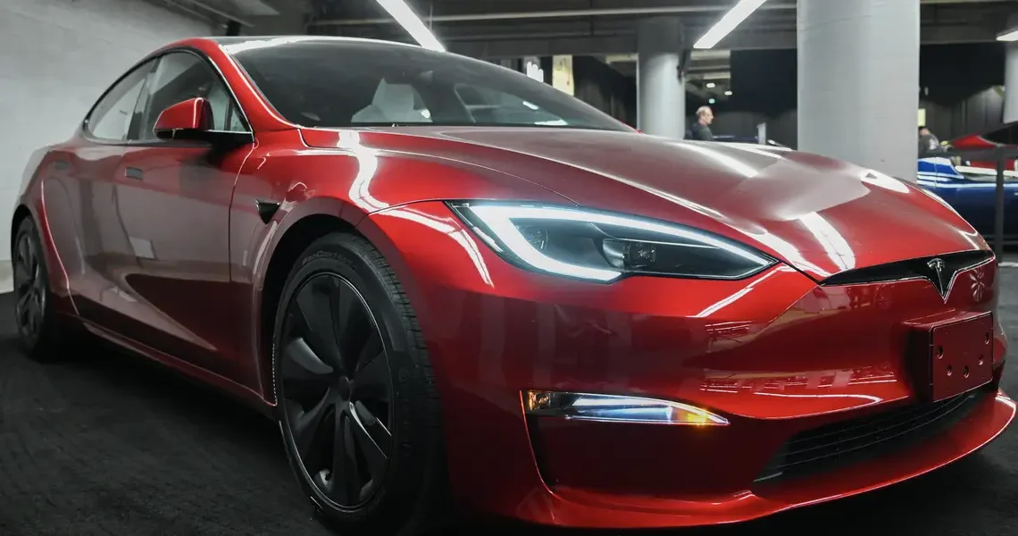 Tesla is selling 250 invite-only Model S ‘Signatures’ for $160,000 before scrapping them for good