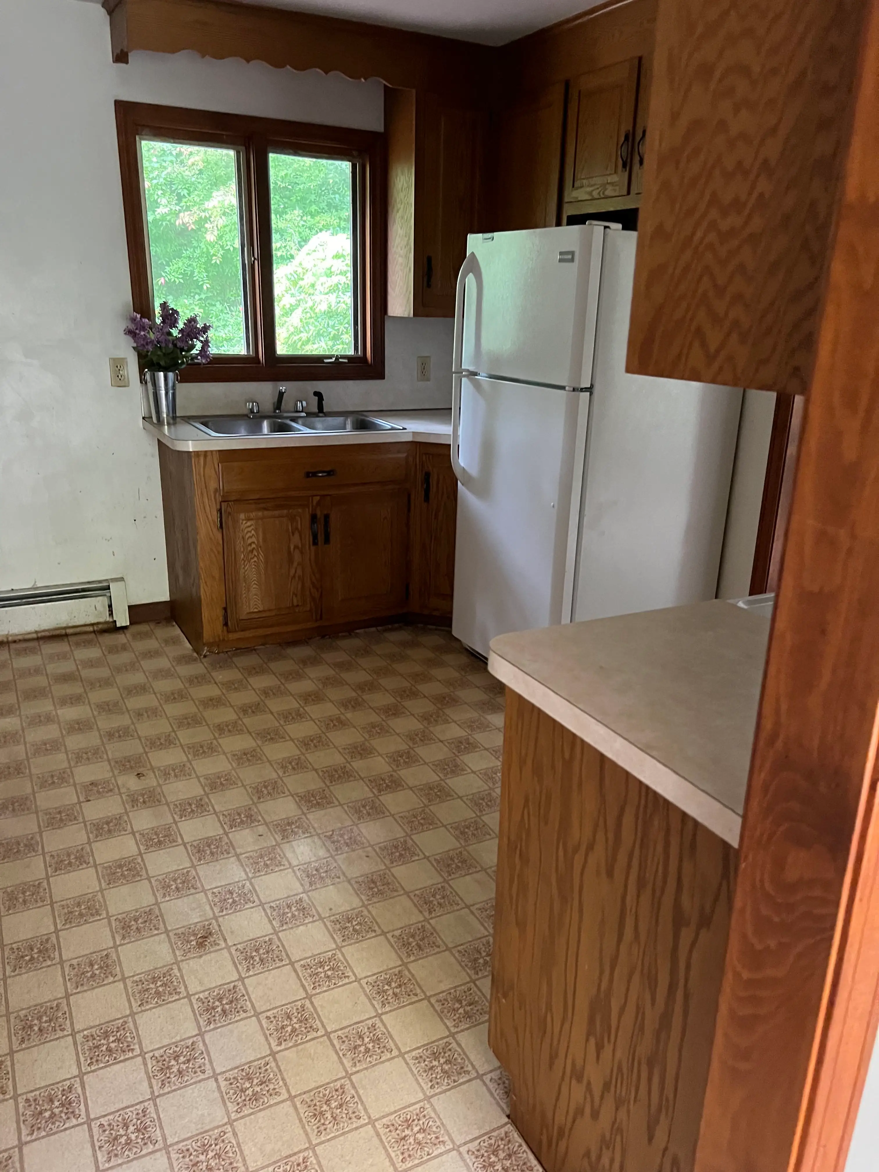 Alexa Mellardo's kitchen before the renovation