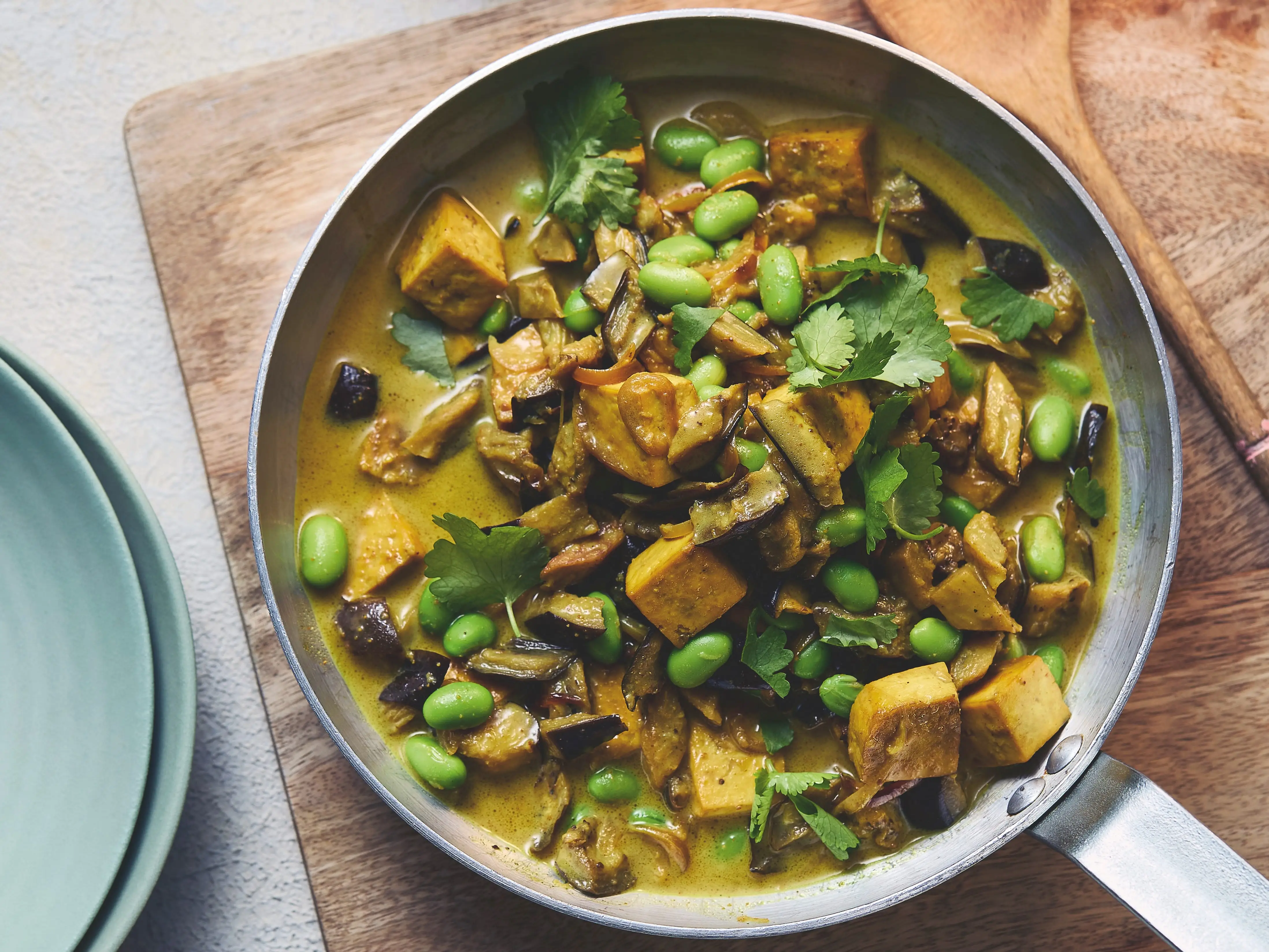 An ironcast pan of tofu curry.