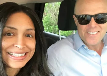 I hyphenated my last name when I got married. I regretted it for 25 years, so I’m finally letting go of the hyphen.