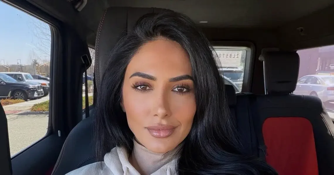 I ran a busy finance firm in NYC, but my stress got worse when I had surgery. Now I help high-achievers manage illness.