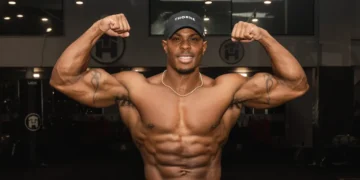 A strength training expert, who runs the ‘hardest workout in NYC,’ shares 3 moves to build muscle fast