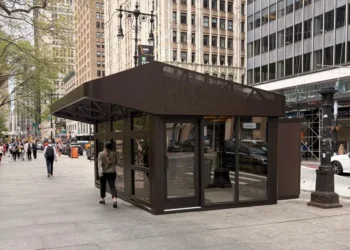 NYC’s first rest area for delivery workers isn’t open 10 days after a flashy ribbon-cutting. I dug into why.