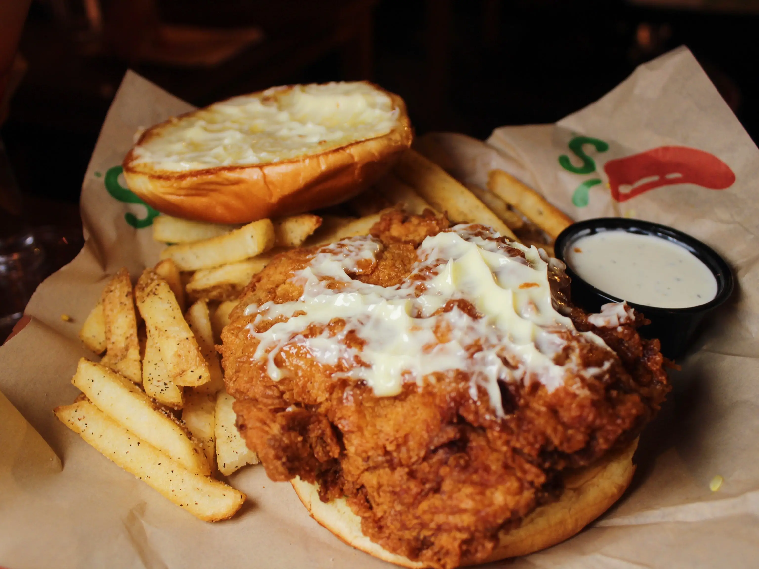 chilis big crispy chicken sandwich