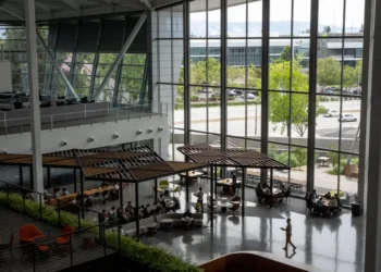 A coder used AI to rank which tech companies offer the best food at work. Check out the winners.