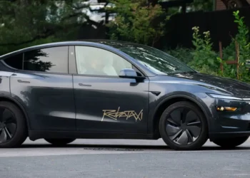 A passenger said his Tesla robotaxi missed a turn and tried to pull over on the highway