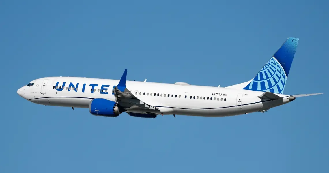 United Airlines pilots called in a bomb threat when they heard a mysterious beeping on the plane