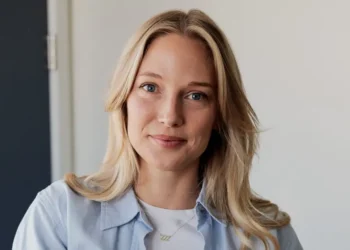 I built an AI tool to mimic my work. It’s helped create passive income from my solo business.