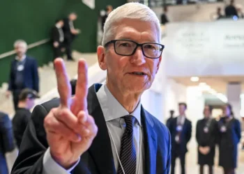 What Tim Cook taught us about succeeding a legend