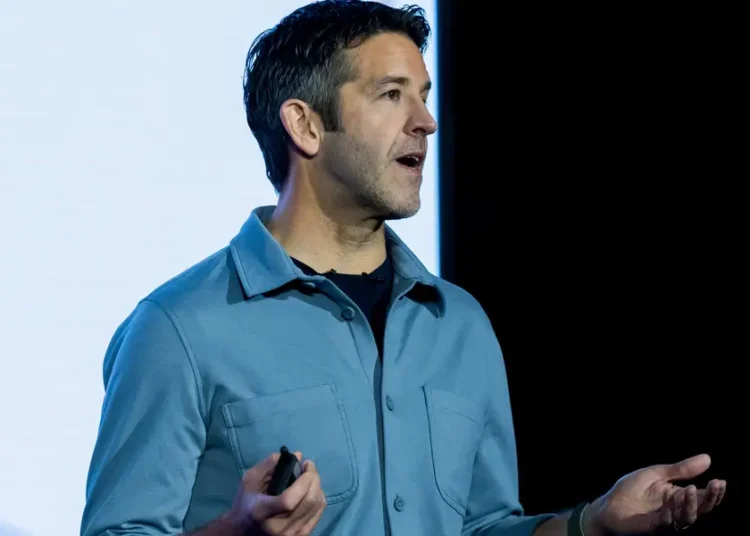 New Apple CEO John Ternus is inheriting a pressure cooker