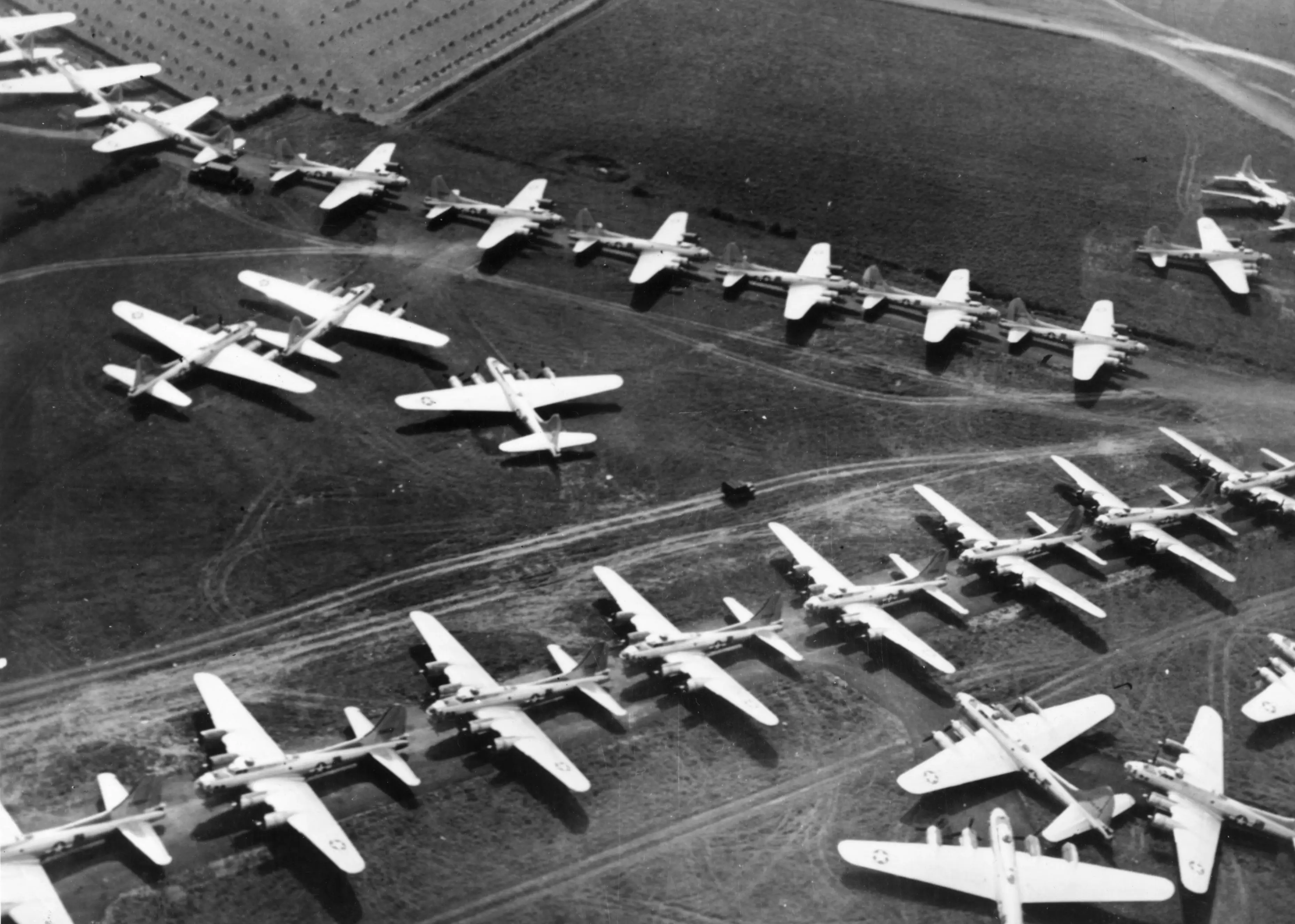 Old 1944 photos of line of American B-17 'Flying Fortress' Bombers.
