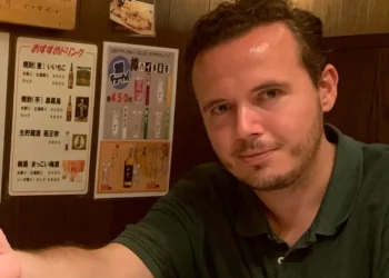 I built a tool to filter 700 listings for my job search. It got me a position as head of AI.