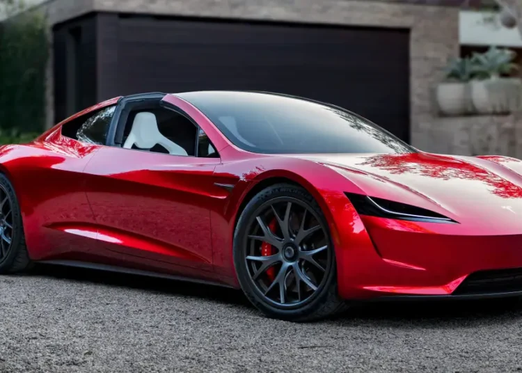 Elon Musk pushed back the launch of the Tesla Roadster. Again.