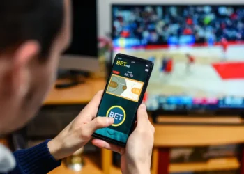 America’s online gambling addiction is driving young people to bankruptcy court