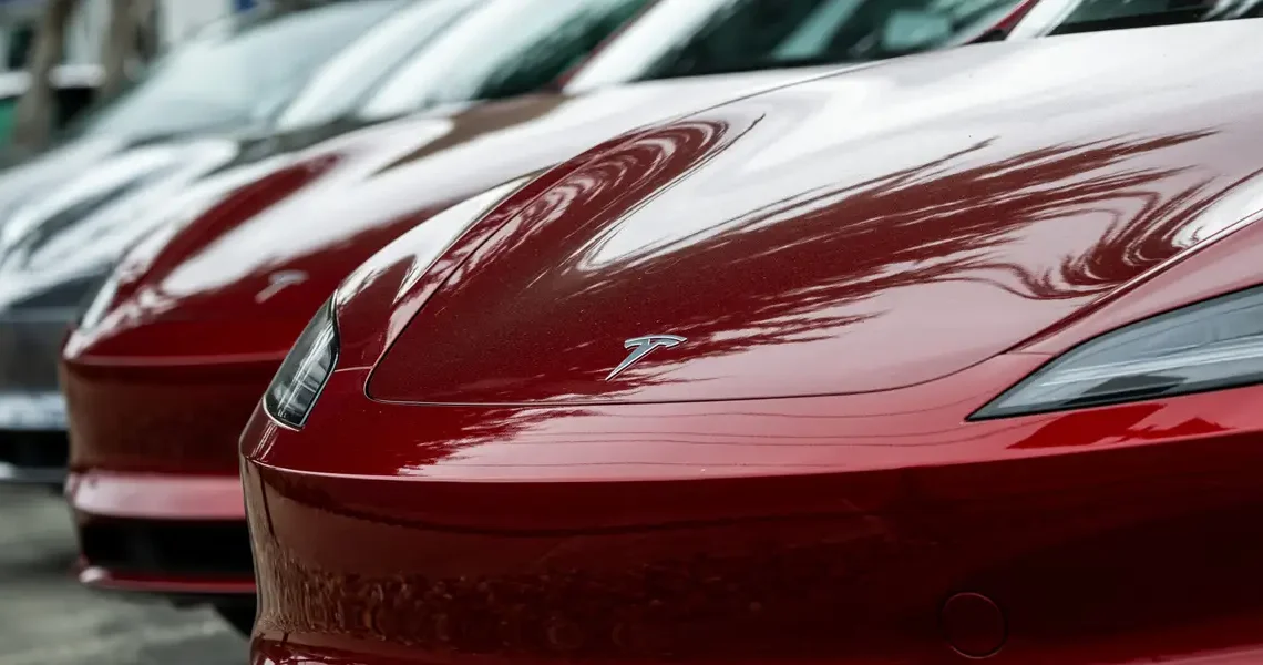 4 Tesla owners react to their FSD dreams getting crushed: ‘It feels like a bait and switch’