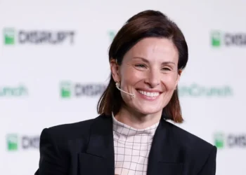 A top Netflix exec explains the streamer’s plan to conquer your phone